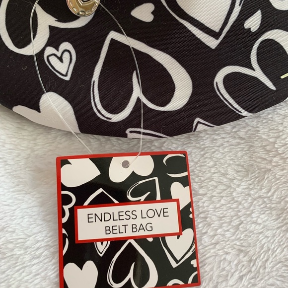 BRIGHTON ENDLESS LOVE black / white hearts Adjustable belt bag NWT - Picture 2 of 11